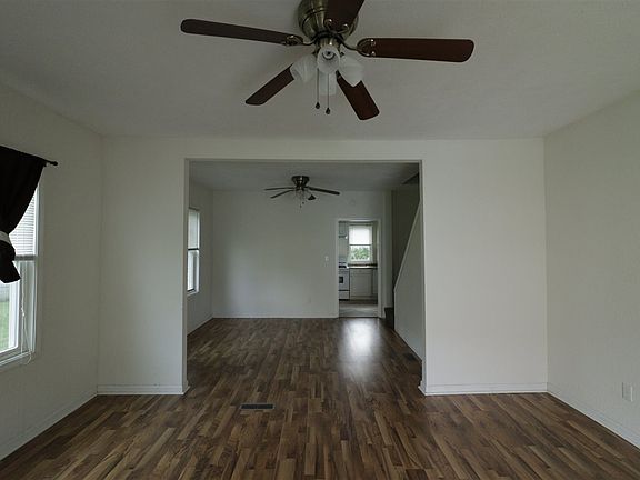 3rd image of 226 Smith Ave