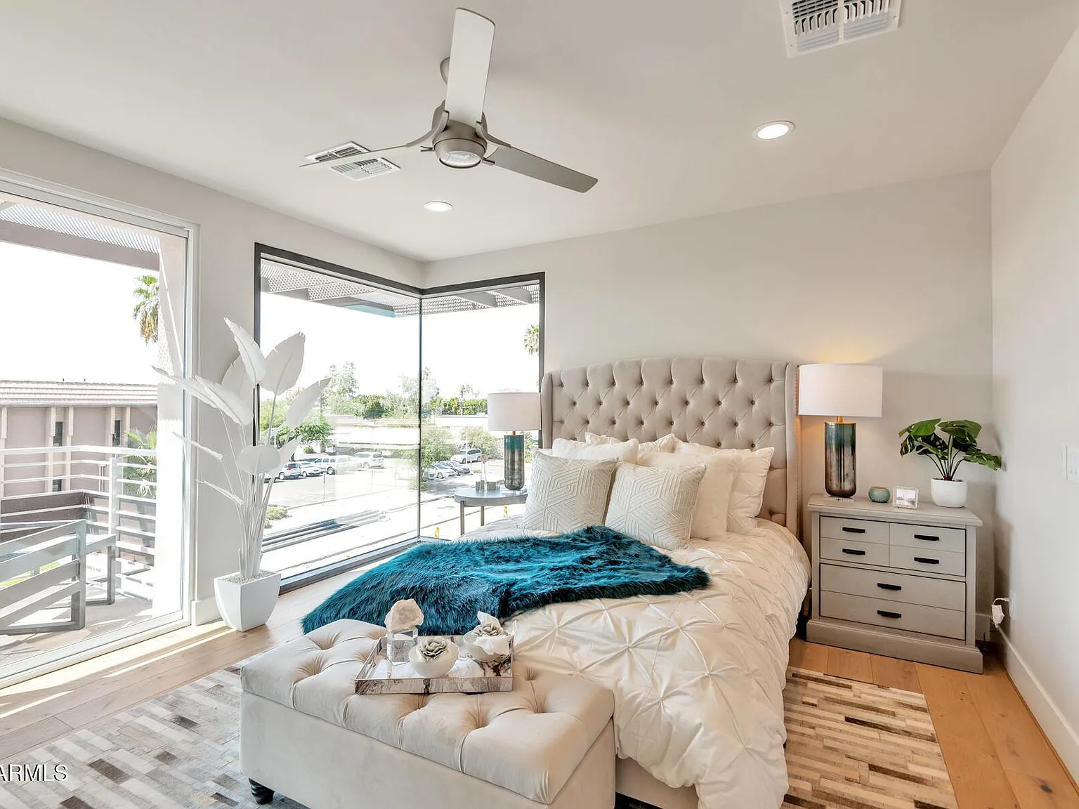 3 bed, 3.5 bath, 1869 sqft, $4,500 — Photo 3