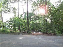 5th image of 1800 Warfield Dr
