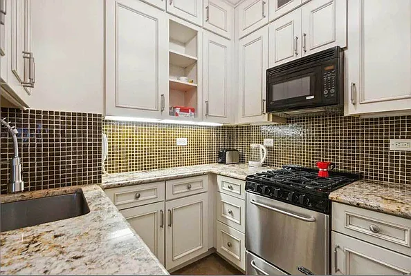 Rented by PMG Real Estate  | media 5