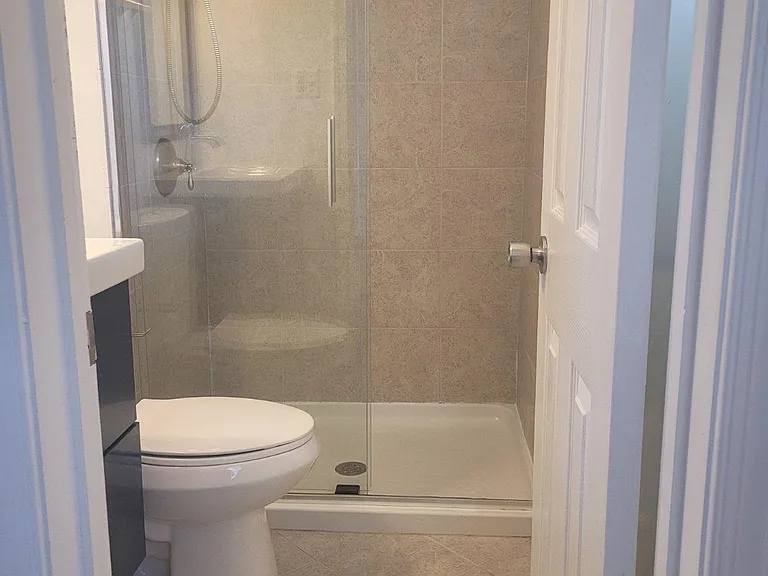 6818 Rolling Rd — Photo 30