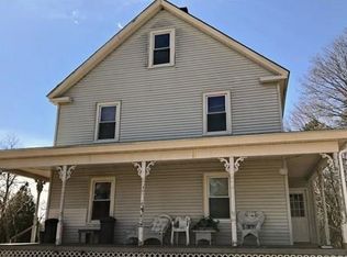 28 Austin St, Barre, MA 01005