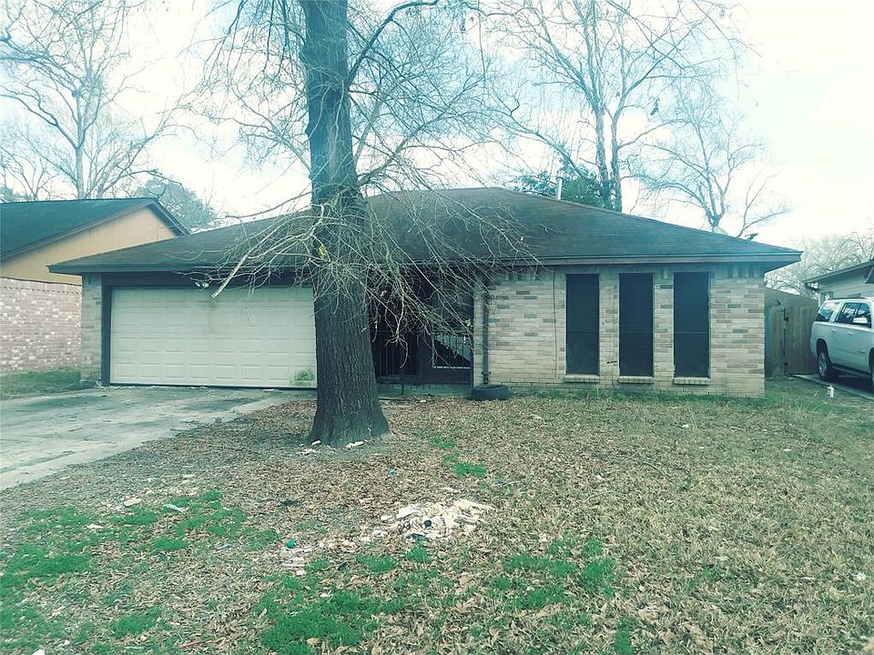 1st image of 12302 Kingslake Forest Dr