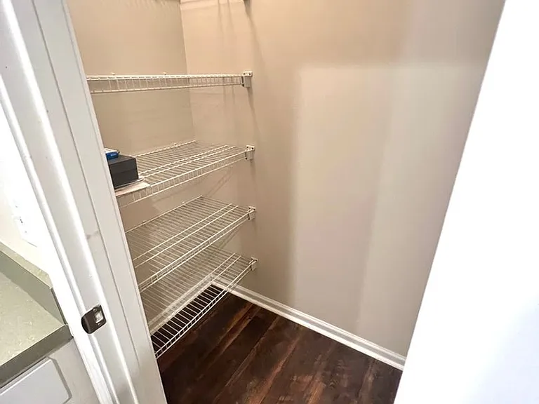 205 Jackson St — Photo 6