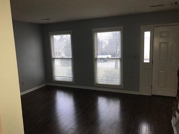 3rd image of 1605 Clear Brook Dr