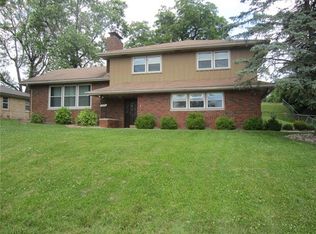 1903 N 33rd St, Saint Joseph, MO 64506