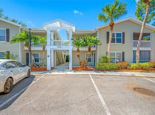 8122 45th Ct E #6, Sarasota, FL 34243