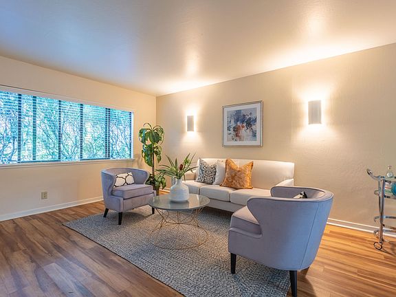 3rd image of 108 Ross Ave APT 13