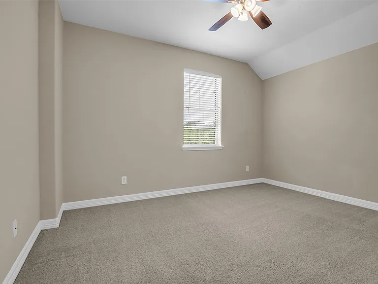 5307 Riverstone Crossing Dr — Photo 19
