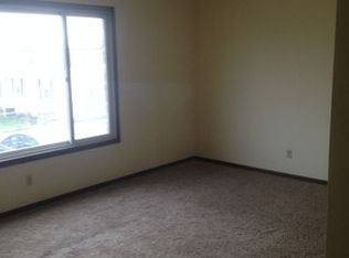 7811 8 1/2 St W APT D4, Rock Island, IL
