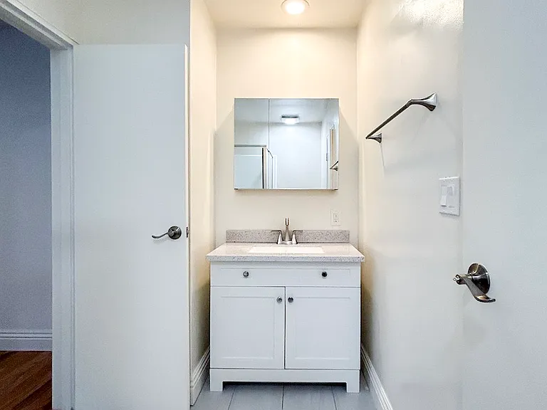 222 Washington Ave #17 — Photo 25