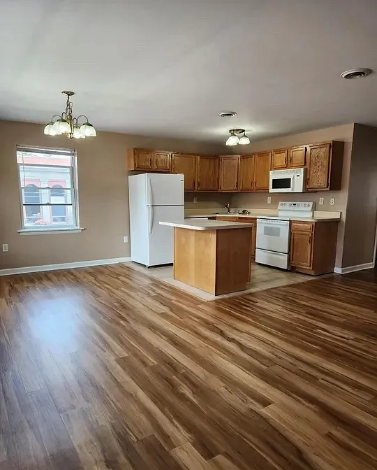2 bed, 1300 sqft, $1,695 — Photo 3