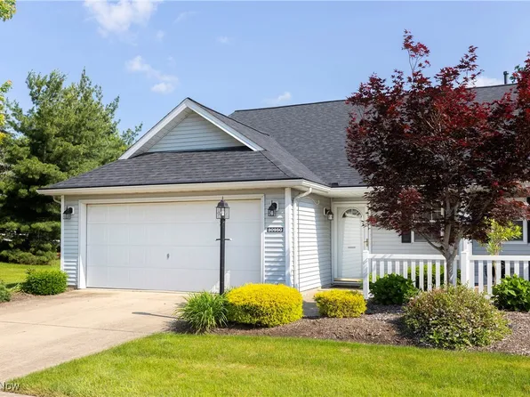 30950 Iris Ct, North Olmsted, OH 44070
