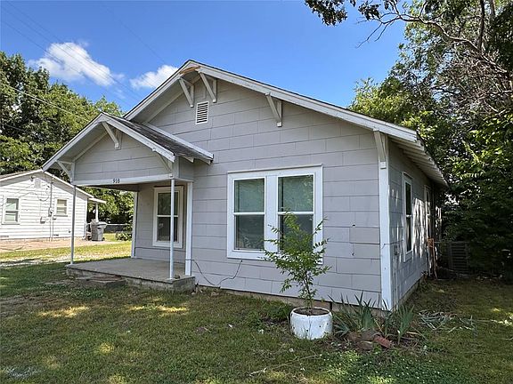 2nd image of 918 NW 6th St