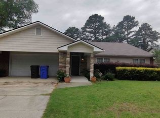 399 Admiral Dr, Fayetteville, NC 28303