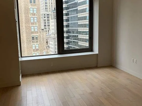 75 Wall St APT 36J, New York, NY 10005