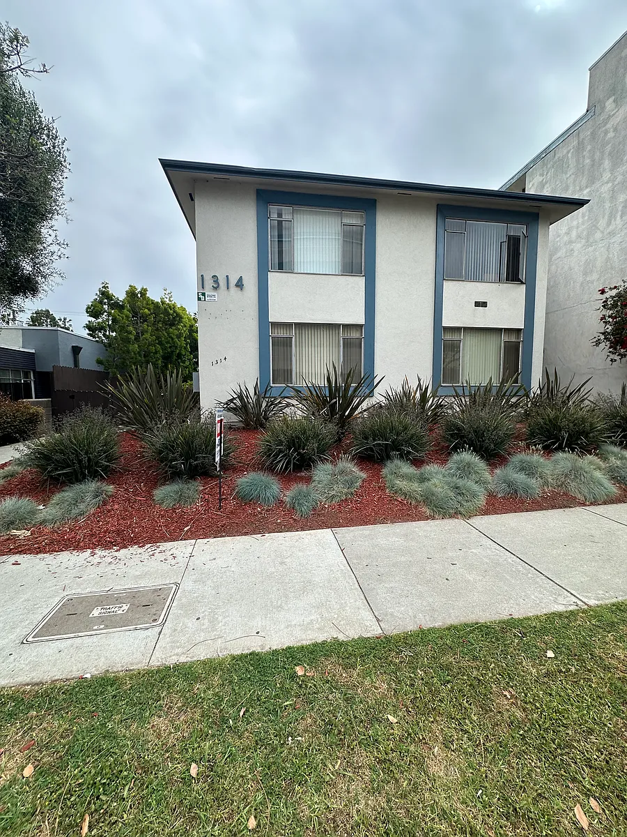 Building Photo - 1314 20th St #5