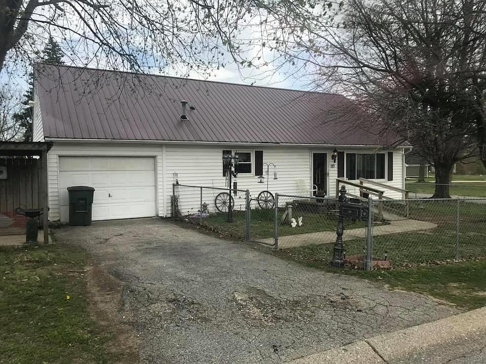 1st image of 617 Jeff Pl