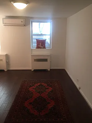 Rented by Compass | media 50