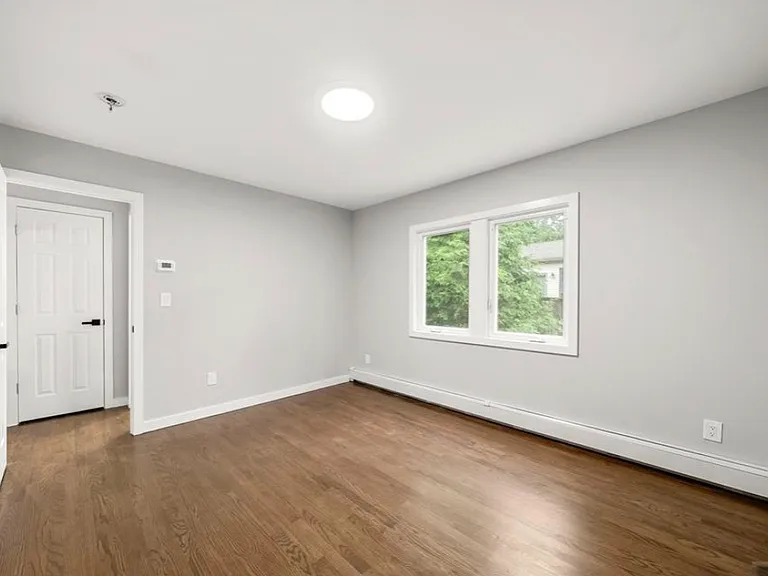 41 Monument Pl — Photo 10