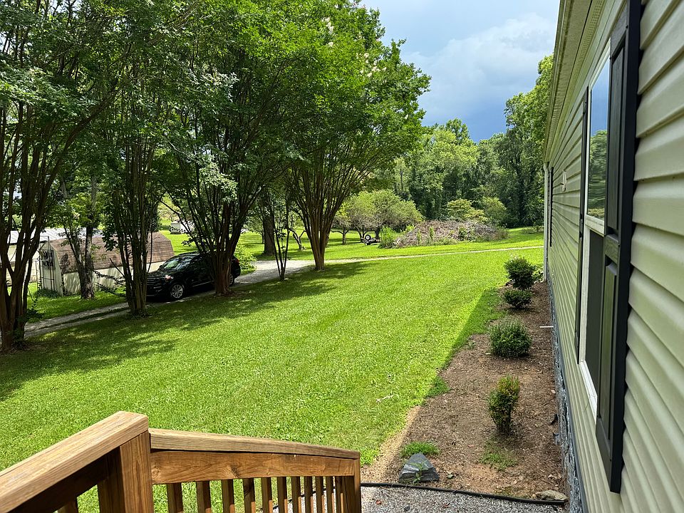 1st image of 67 Cove Landing Ln