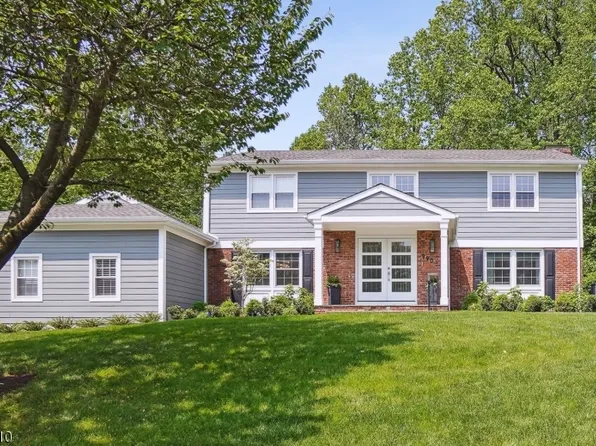 990 Chimney Ridge Dr, Springfield Twp., NJ 07081