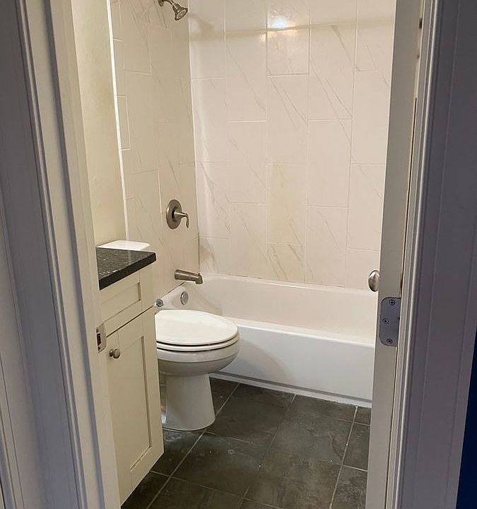 2nd image of 428 S Robinson St #1