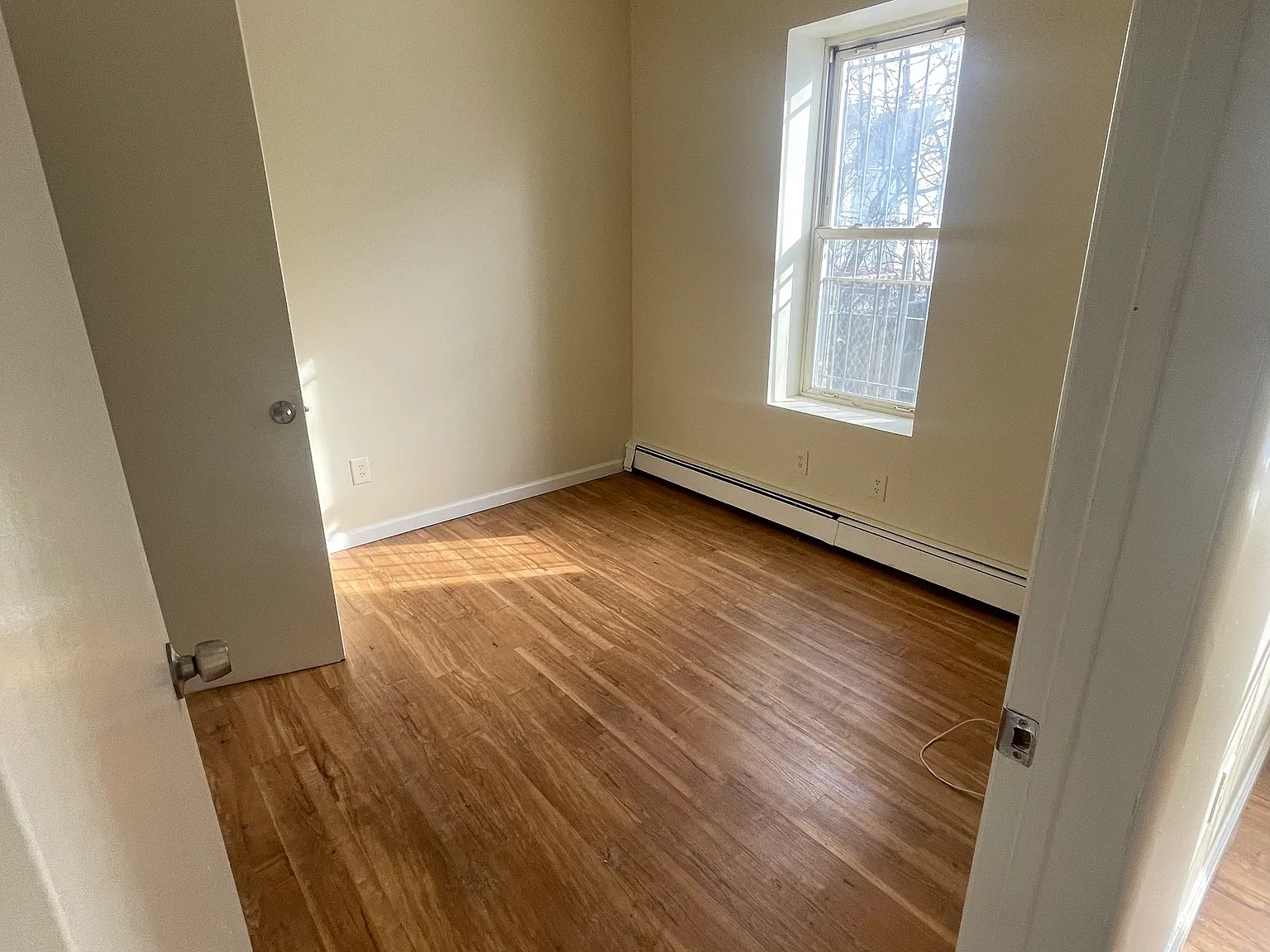 1834 Seaview Ave — Photo 3