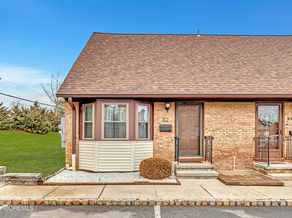 82 Village Green Way, Hazlet, NJ 07730