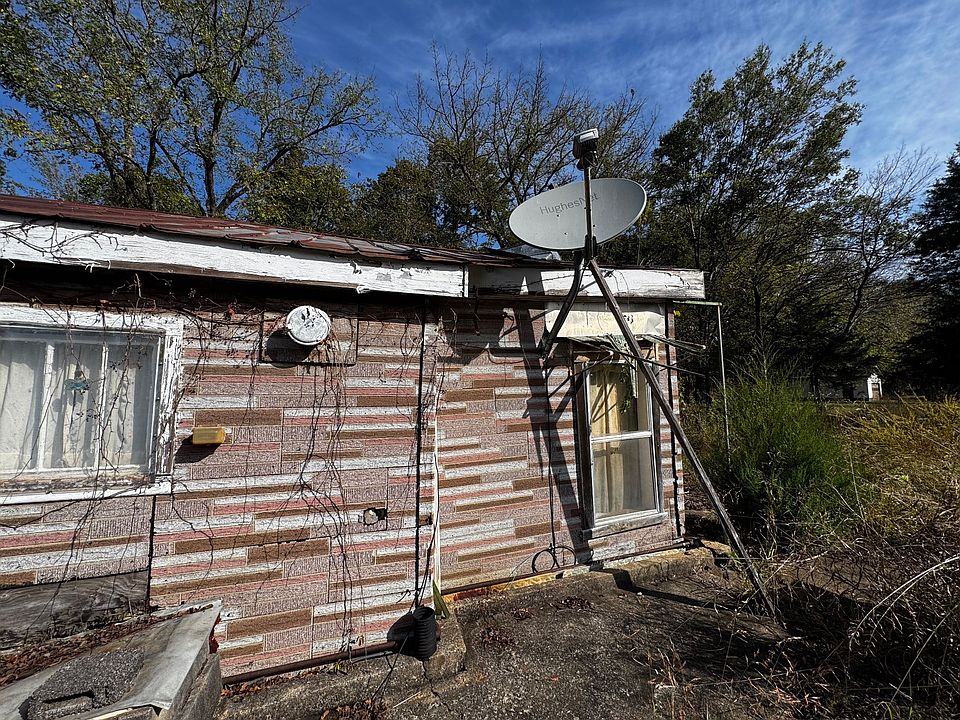 16th image of 2210 N Hurricane Creek Rd