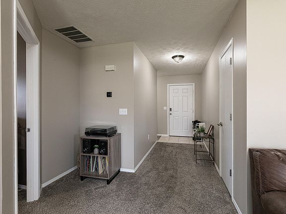 4th image of 511 S Elgin Avenue