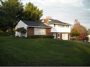 8 Sunnyside Dr photo 1
