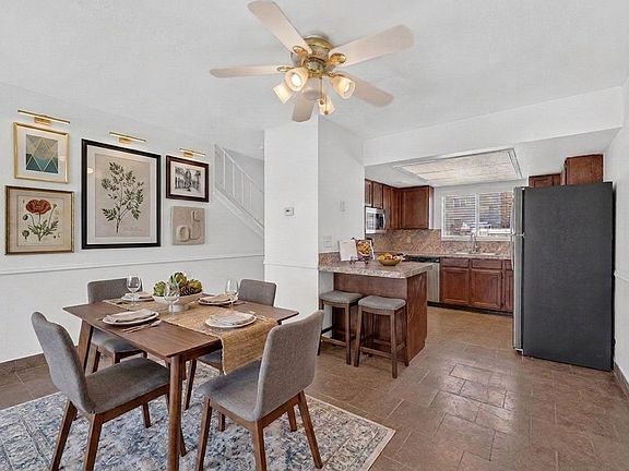 3rd image of 1325 Lincoln Ave #63