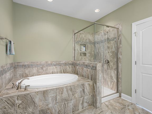 5th image of 5117 Pansley Dr
