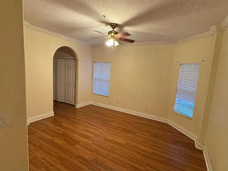 7161 Regina Way — Photo 8