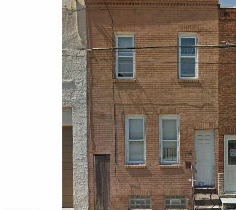 1st image of 1918 E Clementine St