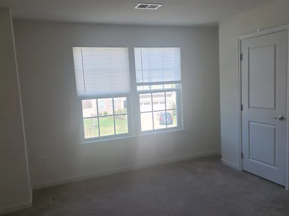 5185 Mudville Ln, Waldorf, MD 20602