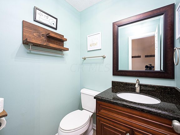 5th image of 4523 Carriage Hill Ln