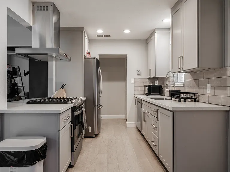 604 Potomac Ave #4 — Photo 14