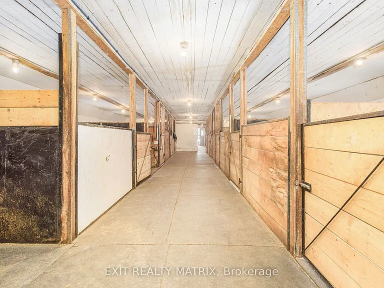 1351 Calypso St — Photo 4