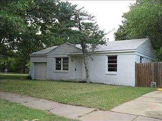 2nd image of 4806 E Kensington St