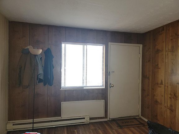 Entrance from outside into Living Room