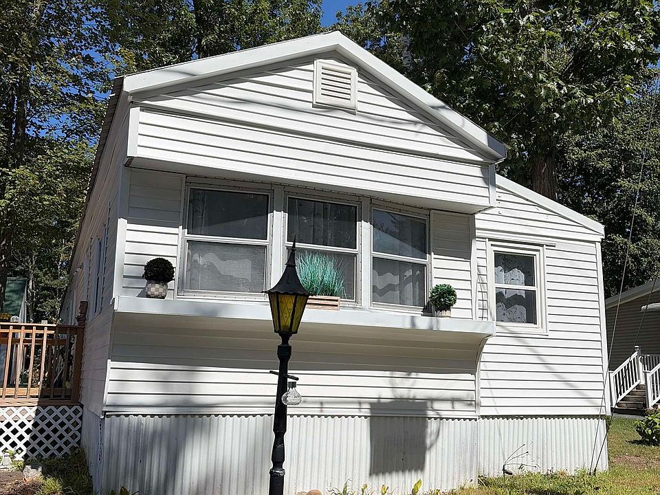 1st image of 512 Canterbury Drive
