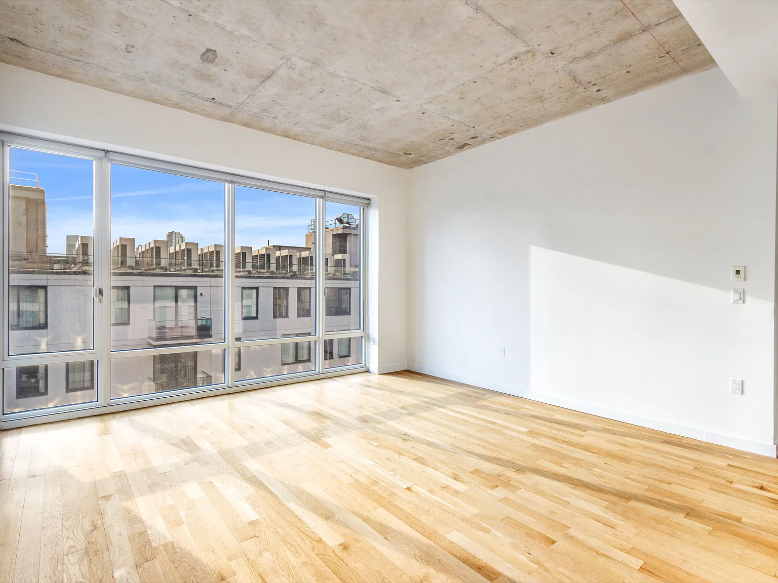 22-22 Jackson Avenue — Photo 2