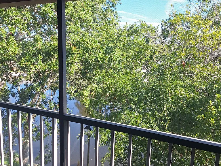 9119 Tudor Dr #201 — Photo 22