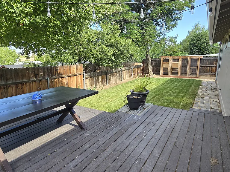 3973 Kentwood Ct — Photo 3