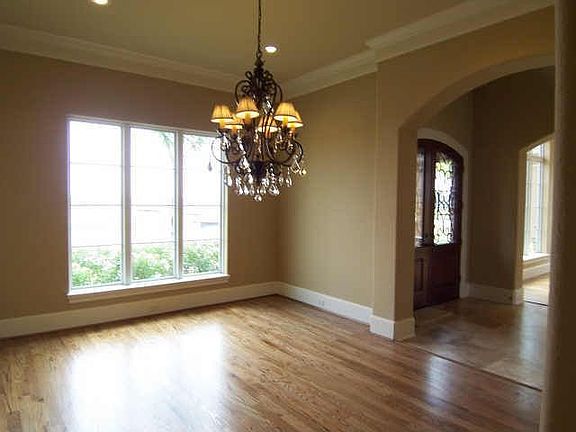 3rd image of 11507 Via Fontana Ct