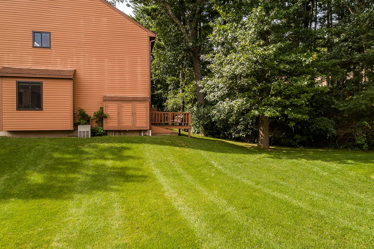 Building Photo - 87 Dunvegan Woods