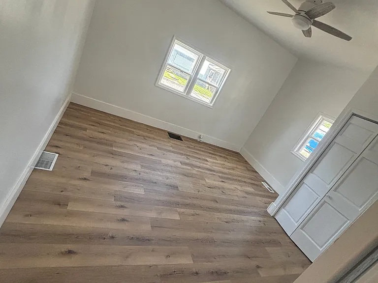 1319 Cody St — Photo 14