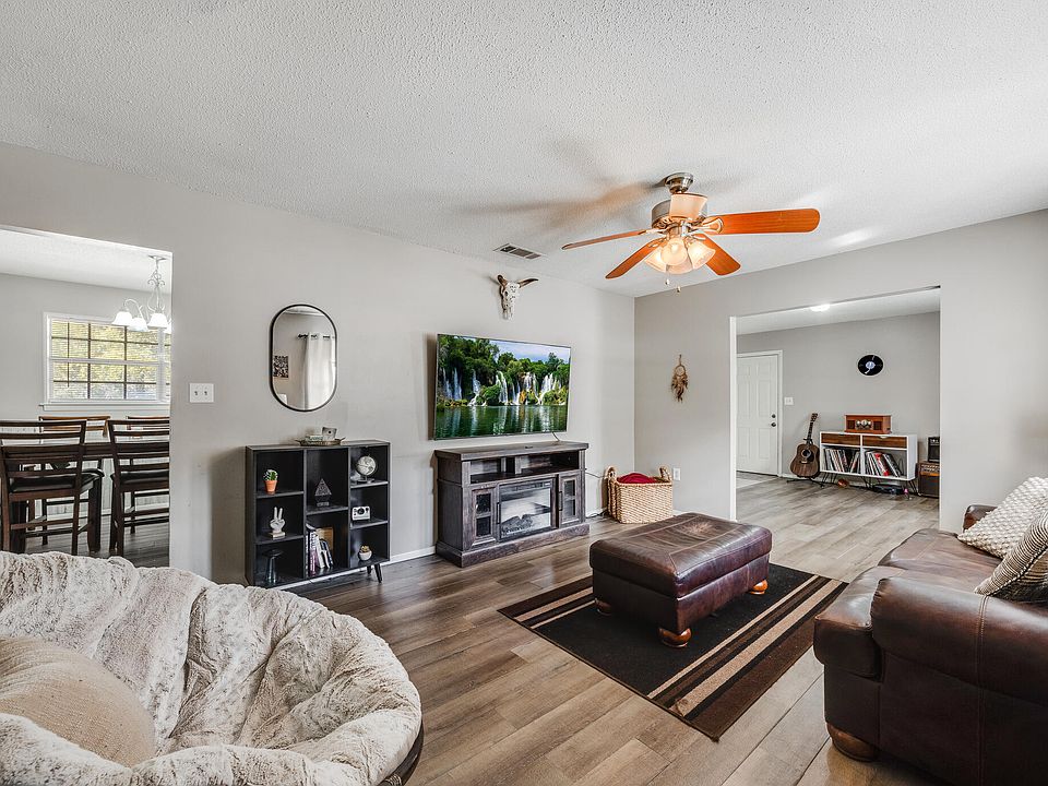 1st image of 469 Stillwell Blvd